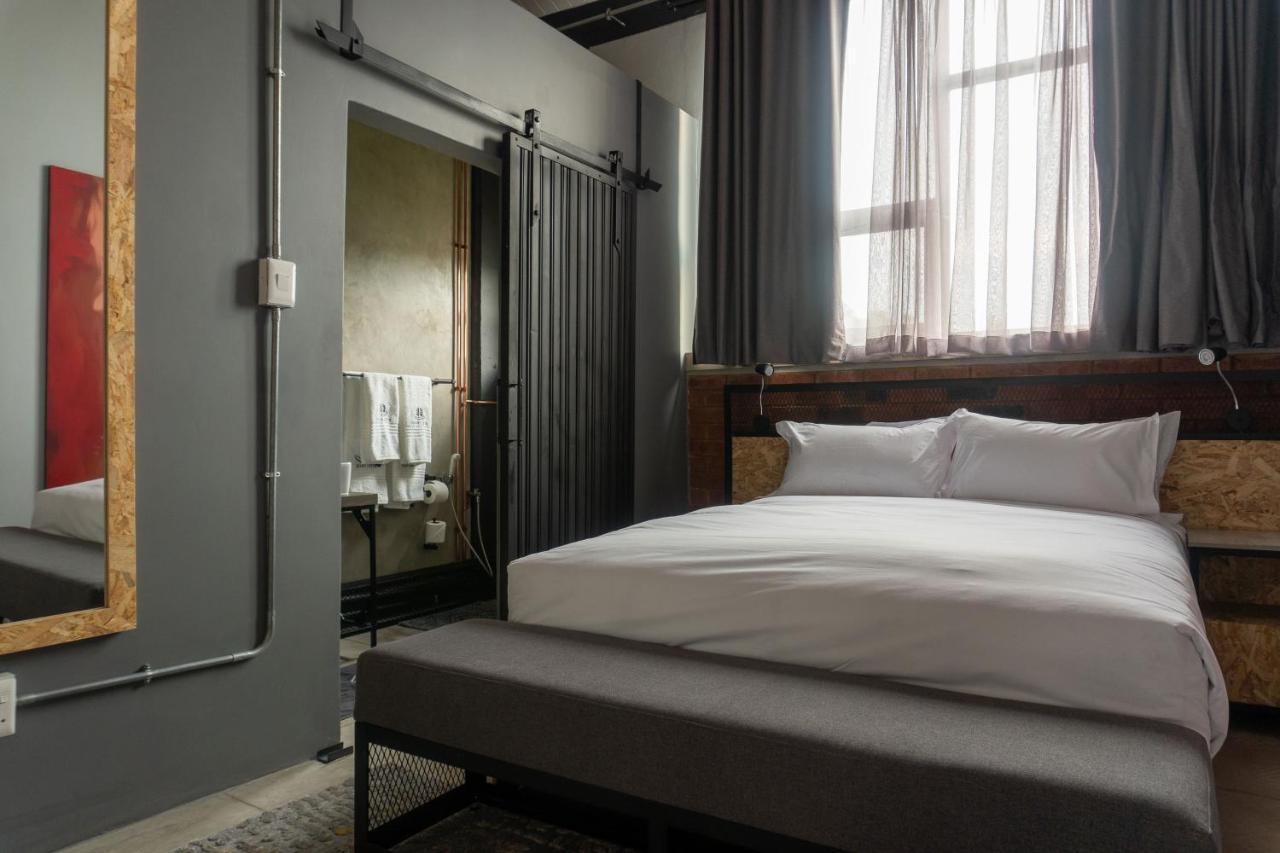 Lilian Lofts Hotel & Spa โจฮันเนสเบิร์ก ภายนอก รูปภาพ