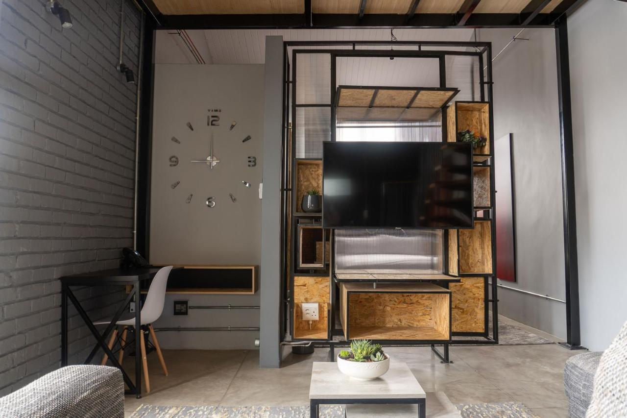 Lilian Lofts Hotel & Spa โจฮันเนสเบิร์ก ภายนอก รูปภาพ