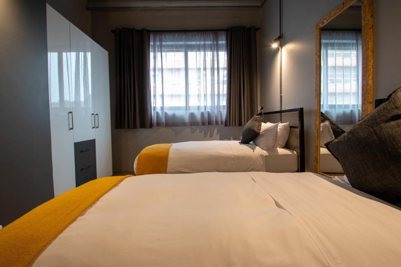 Lilian Lofts Hotel & Spa โจฮันเนสเบิร์ก ภายนอก รูปภาพ