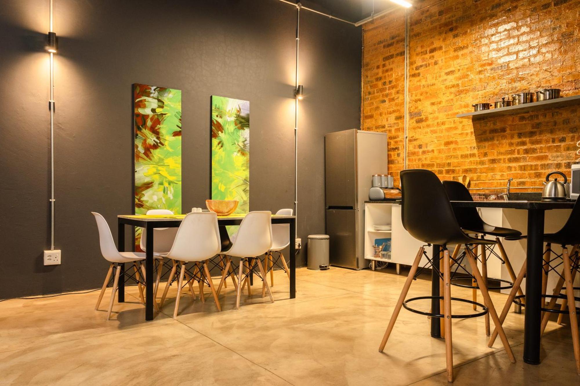 Lilian Lofts Hotel & Spa โจฮันเนสเบิร์ก ภายนอก รูปภาพ