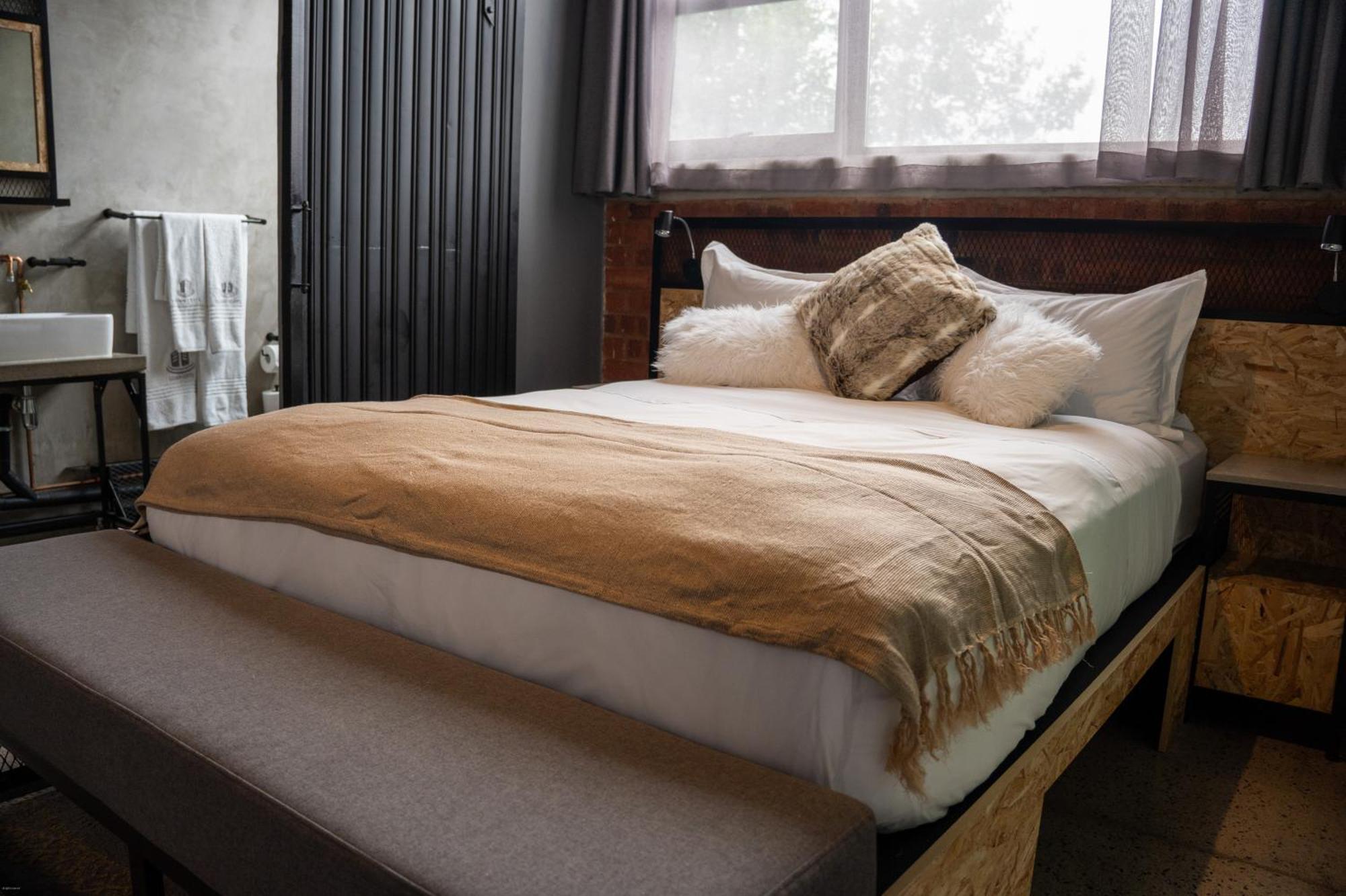 Lilian Lofts Hotel & Spa โจฮันเนสเบิร์ก ภายนอก รูปภาพ